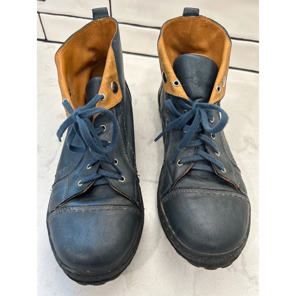 V Italia Navy Blue Leather Lace Up Ankle Boots Tan Trim Made in Italy Size 41